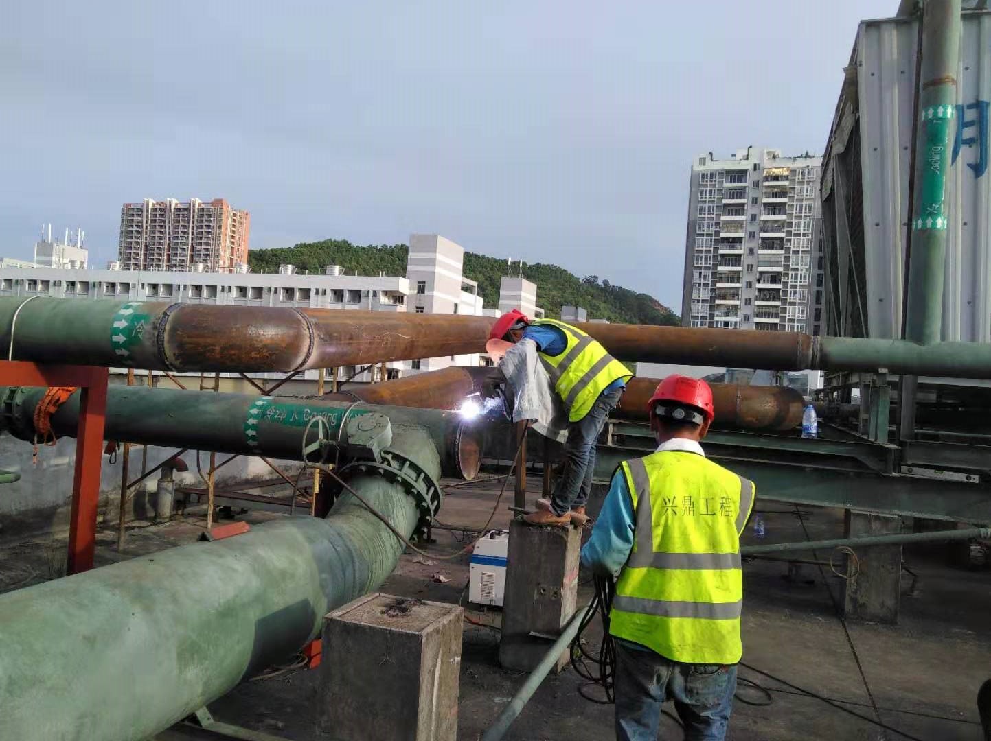 恭喜興鼎工程承建大亞灣信立泰中央空調工程！